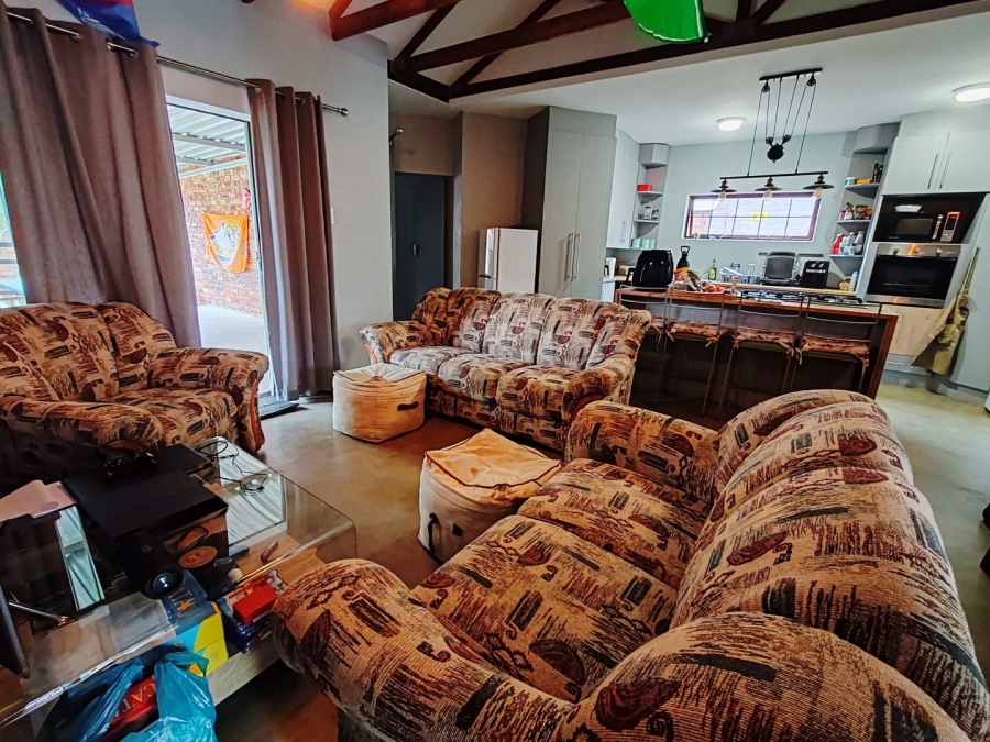 3 Bedroom Property for Sale in Mooivallei Park North West